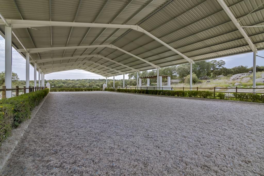 אראיולוס Monte Velho Equo-Resort מראה חיצוני תמונה